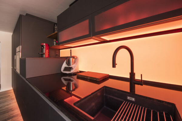 Küchenbeleuchtung mit LED-Flächen